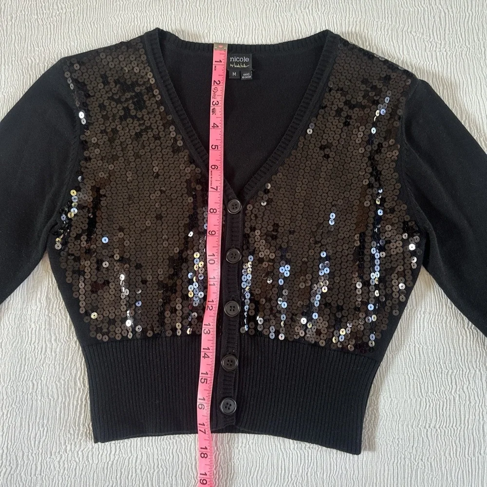 Black Sequin Cropped v neck long sleeve cardigan women’s medium by Nicole Miller - Picture 5 of 7
